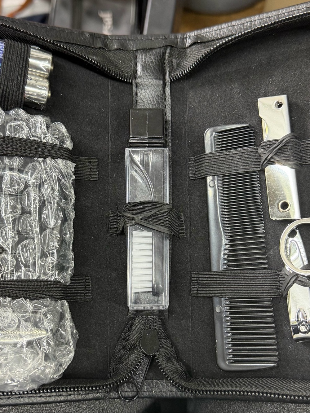 Remington Black Travel Foil Shaving Kit